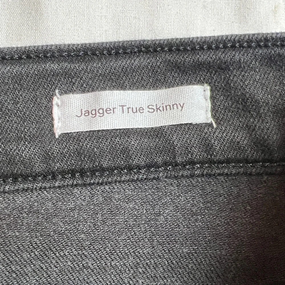 NWT’S Frame Jagger Mid- Rise True Skinny Fit Black Jeans SZ 38 (Fast Shipping)